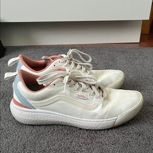 Vans UltraRange Women's White and Coral Sneakers